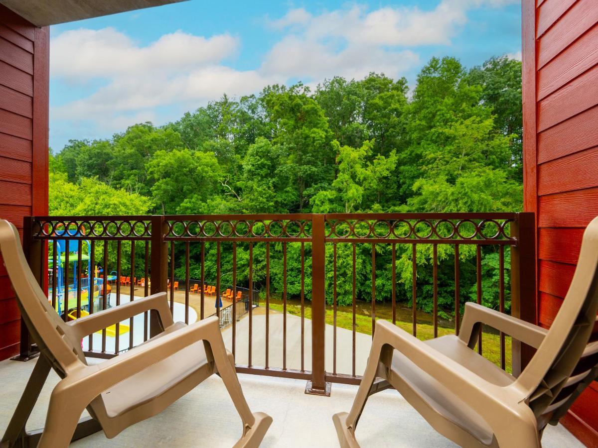 Country Cascades Waterpark Resort Pigeon Forge Exterior foto